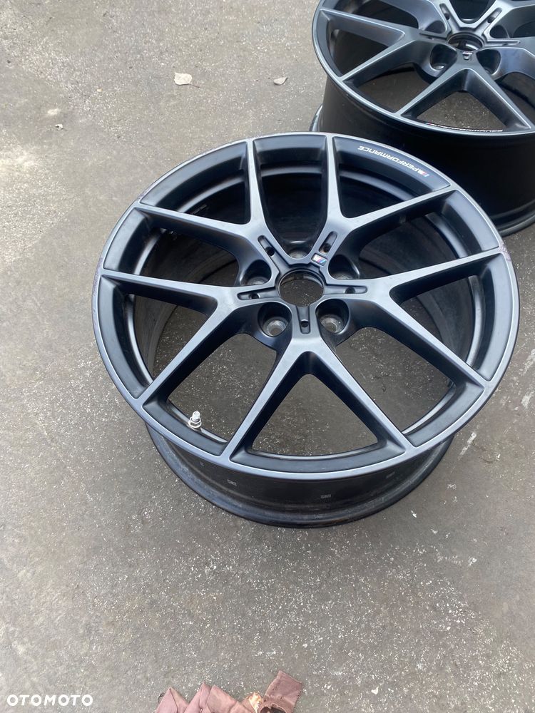 BMW 1 F40 2 II F44 F45 F46 X1 X2 M pakiet M-pakiet ORYGINALNA ! felga aluminiowa 18 cali.   8 J x 18  8Jx18  5x112 5 x 112  ET54 is 54 8092353  8092354 alufelga M PERFORMANCE MPERFORMANCE M-PERFORMANCE 032621 - 4