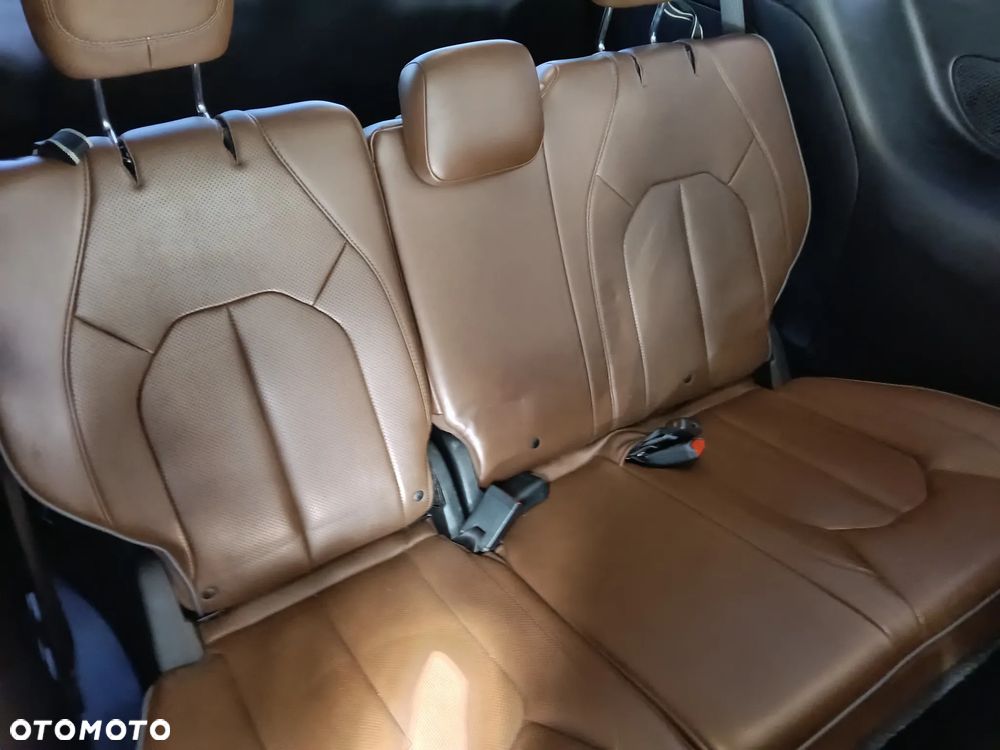 Chrysler Pacifica - 10