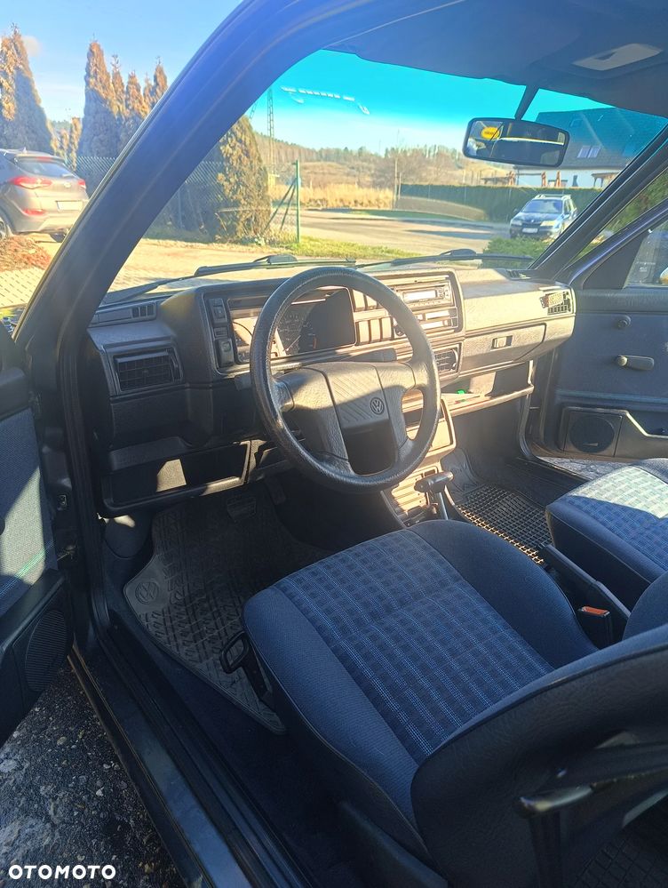 Volkswagen Golf - 27