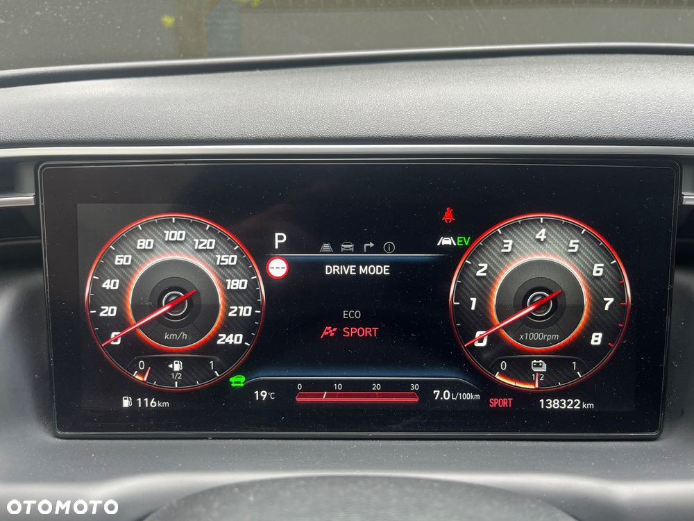 Hyundai Tucson 1.6 T-GDi HEV Executive 2WD - 25