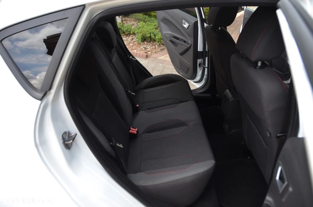 Ford Fiesta 1.5 TDCi ST&St Titanium - 35