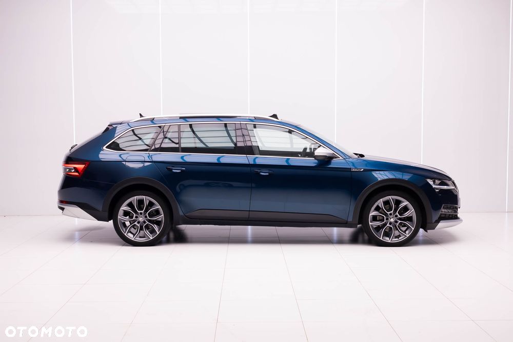 Skoda Superb 2.0 TDI 4x4 DSG Scout - 5