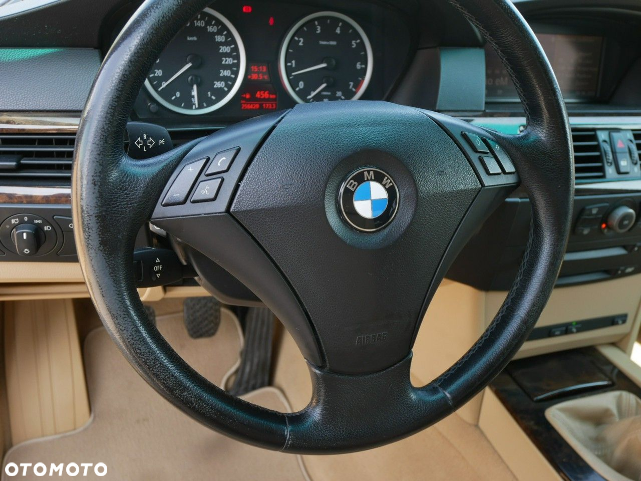 BMW Seria 5 525i - 15