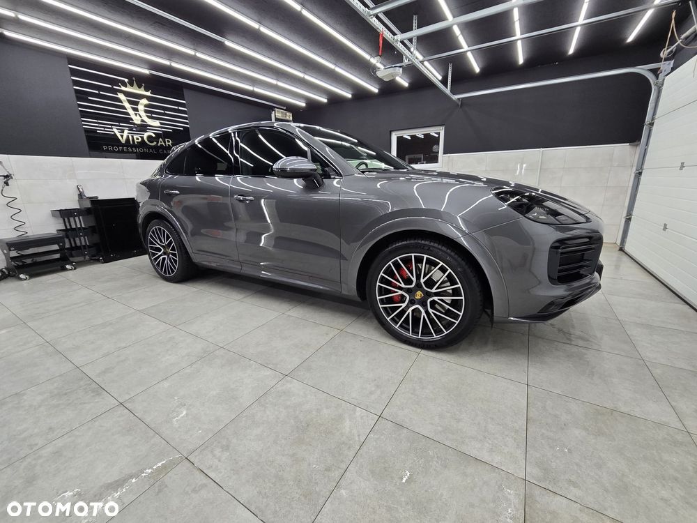 Porsche Cayenne GTS - 9