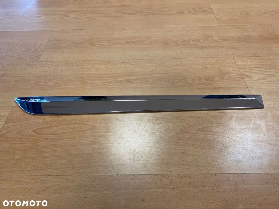 TOYOTA COROLLA E16 LISTWA CHROM DRZWI PRAWY TYŁ - 1