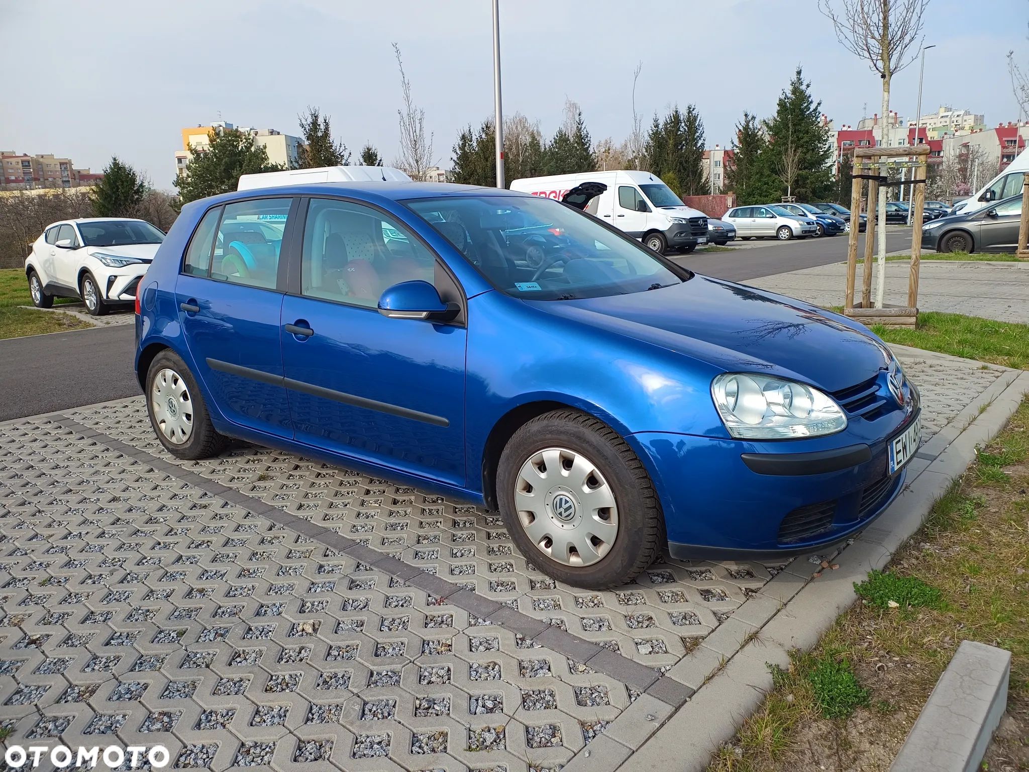Volkswagen Golf - 1