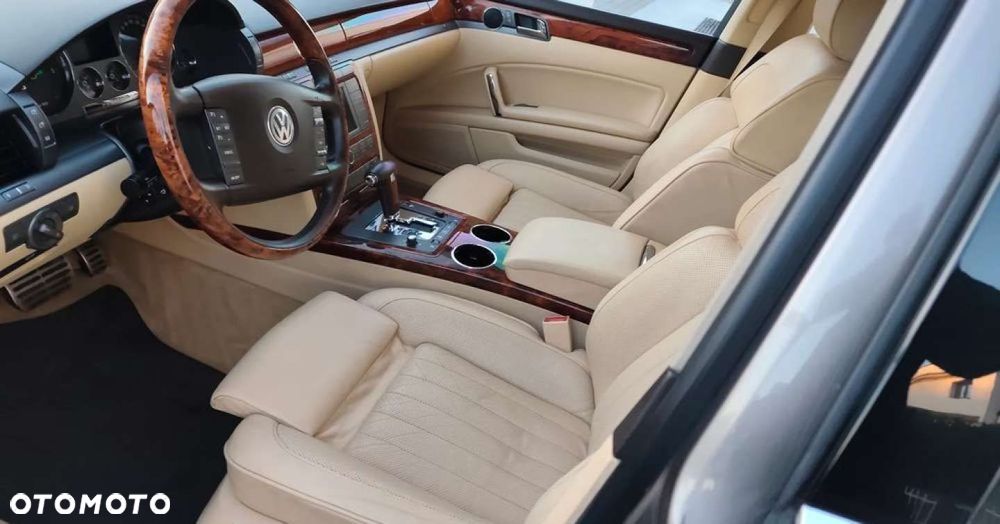 Volkswagen Phaeton - 5