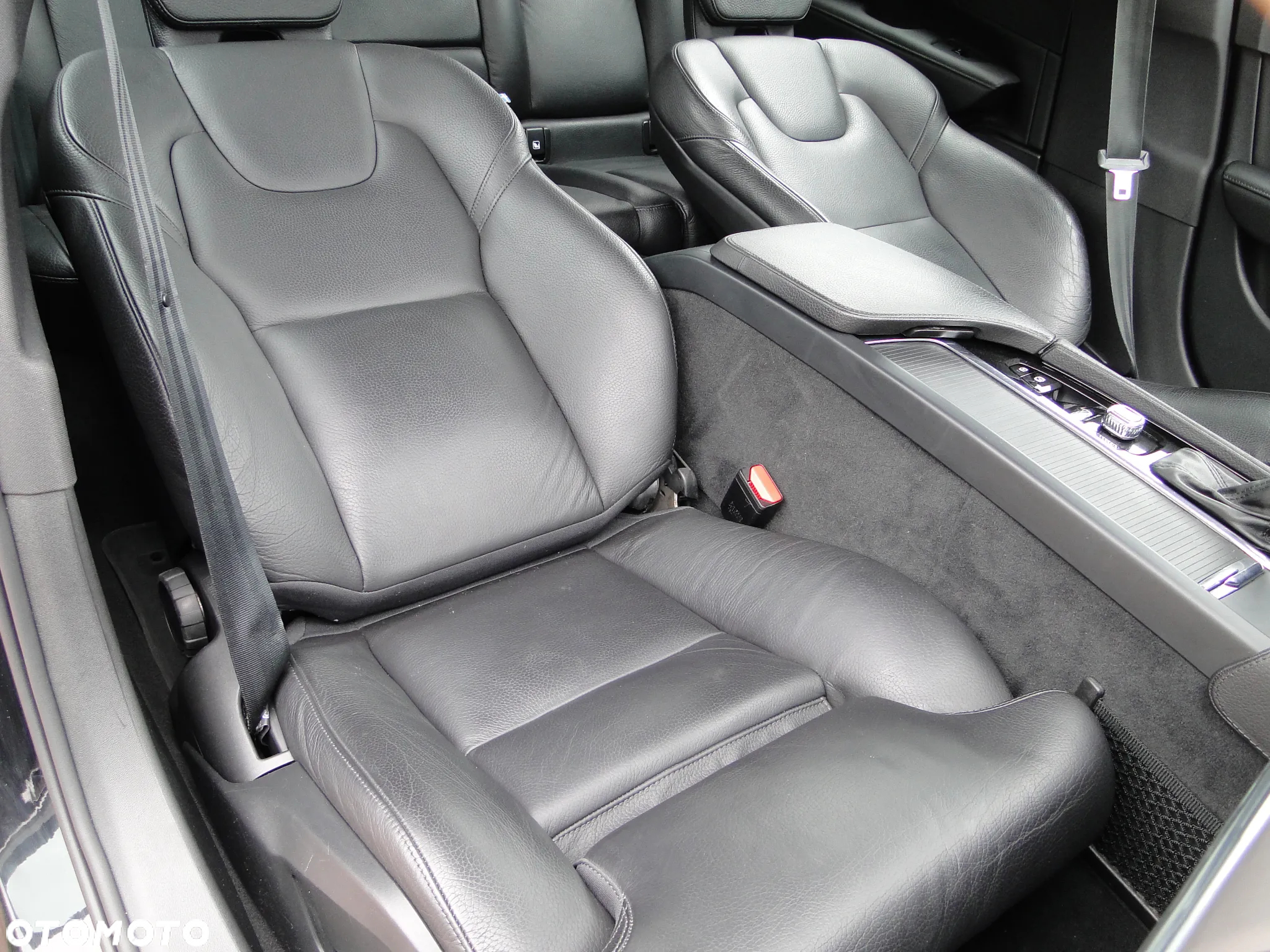 Volvo V90 D4 Momentum Pro - 28