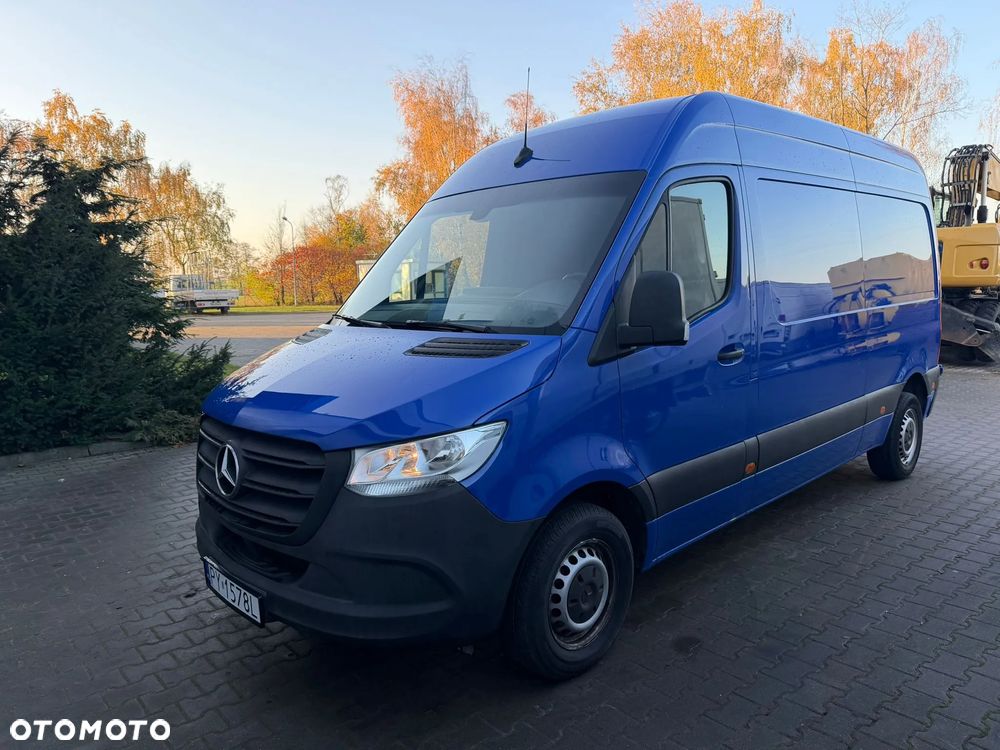 Mercedes-Benz Sprinter - 2