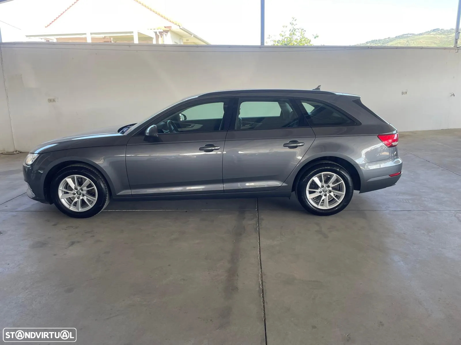 Audi A4 Avant 2.0 TDI Business Line - 2