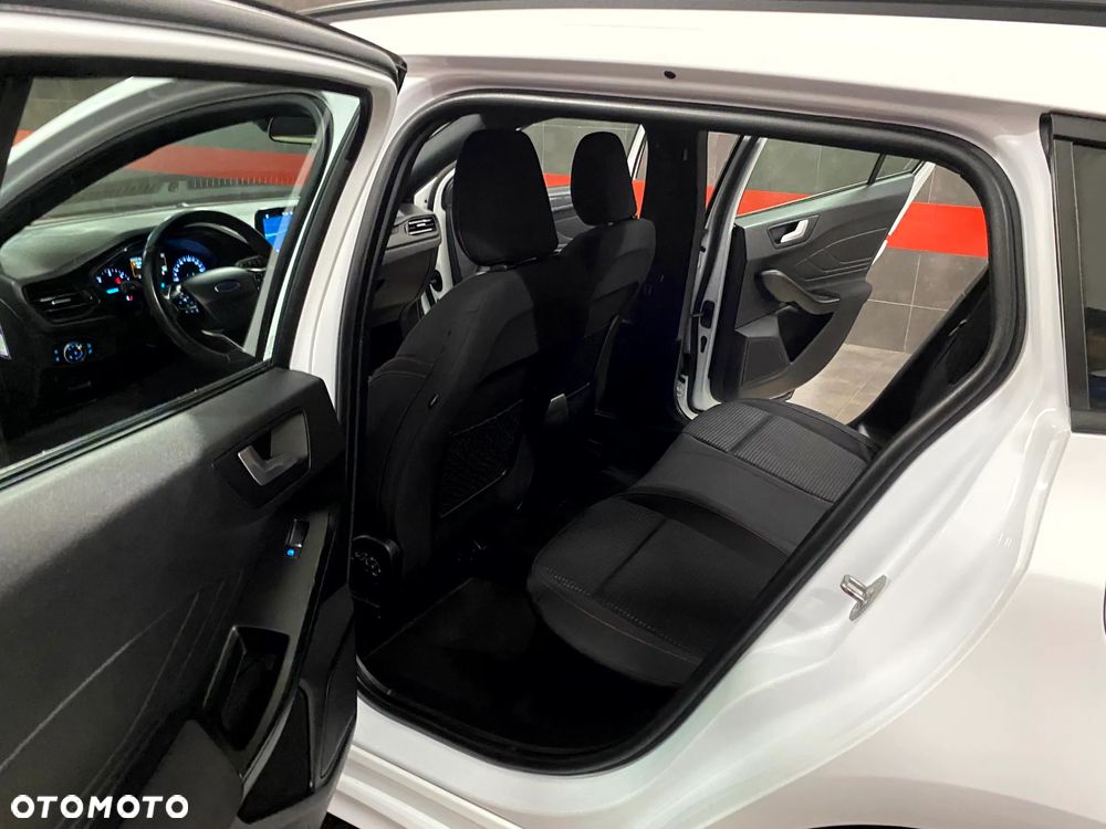 Ford Focus 2.0 EcoBlue ST-Line Business - 23