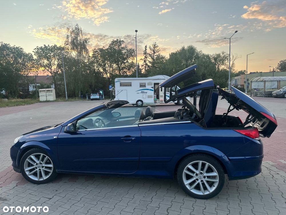 Opel Astra 1.9 CDTI Cosmo - 2