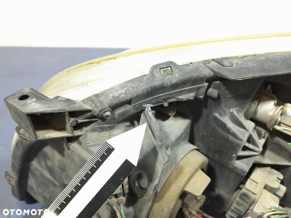 TOYOTA AVENSIS II T25 LIFT 06- REFLEKTOR PRAWY - 7