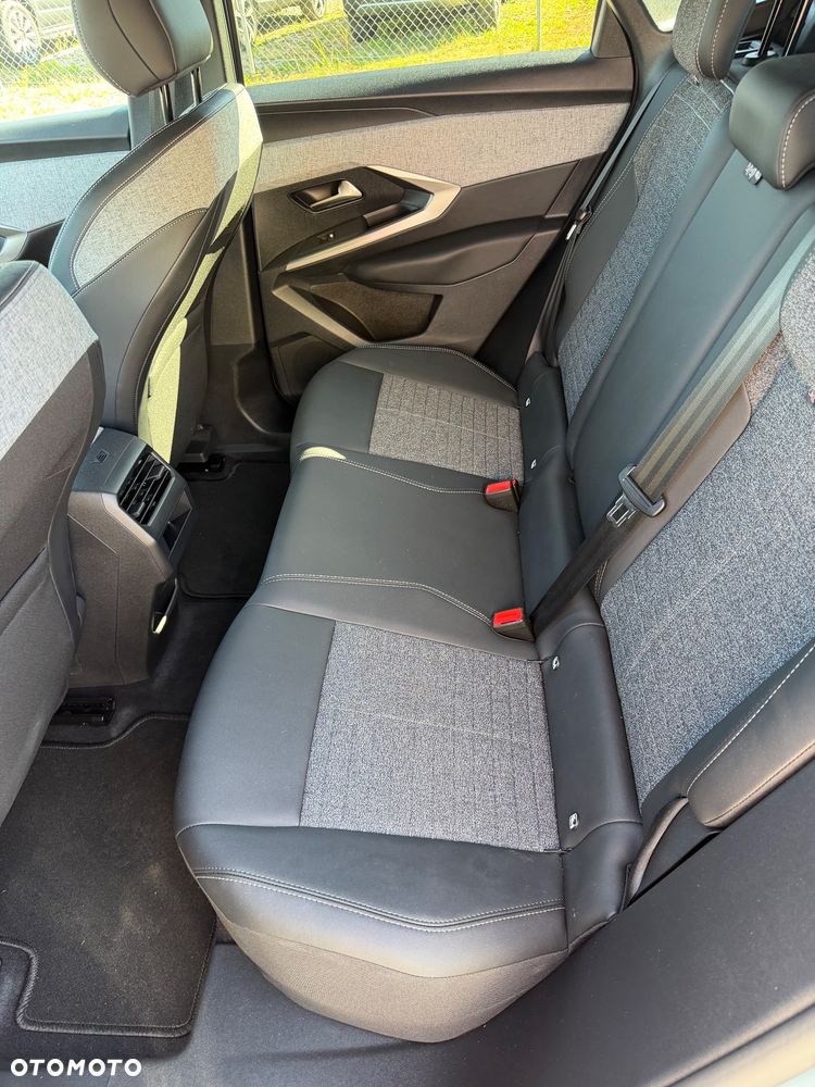 Peugeot 3008 1.6 PureTech Hybrid PHEV Active Pack S&S EAT8 - 24