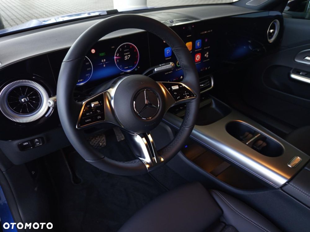 Mercedes-Benz CLA - 6