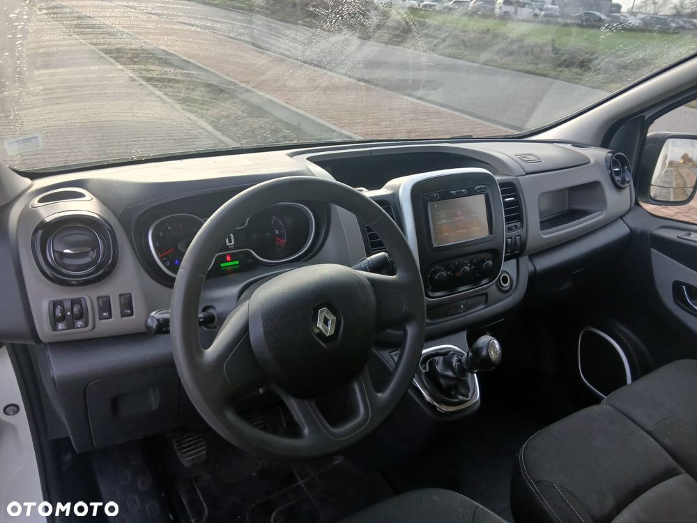 Renault TRAFIC - 12