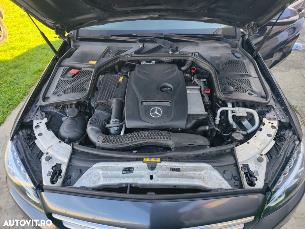 Mercedes-Benz C - 16