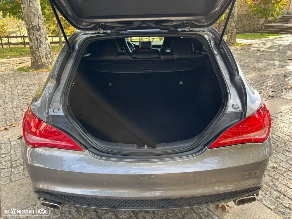 Mercedes-Benz CLA 200 d Shooting Brake AMG Line - 16