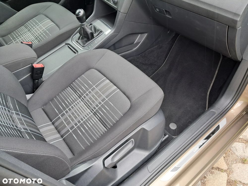 Volkswagen Golf Sportsvan - 12