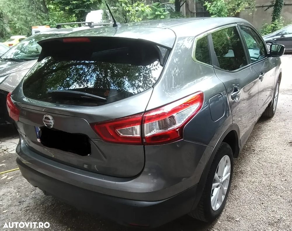 Nissan Qashqai 1.5 DCI N-Connecta - 6