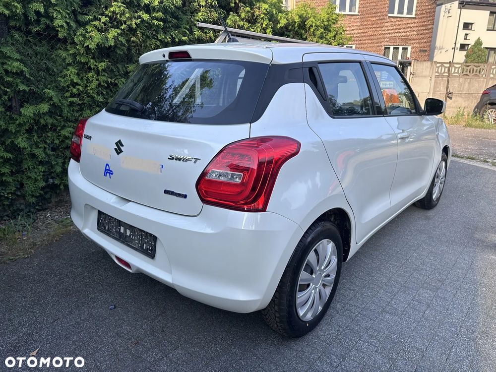 Suzuki Swift - 3