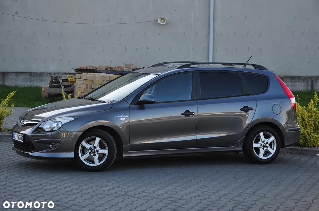 Hyundai i30 i30cw 1.6 CRDi blue Classic - 12