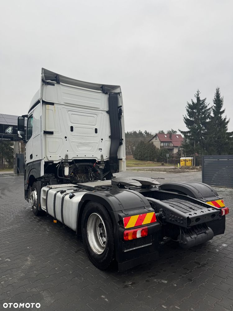 Mercedes-Benz 1845 opony 80% stan bardzo dobry - 6