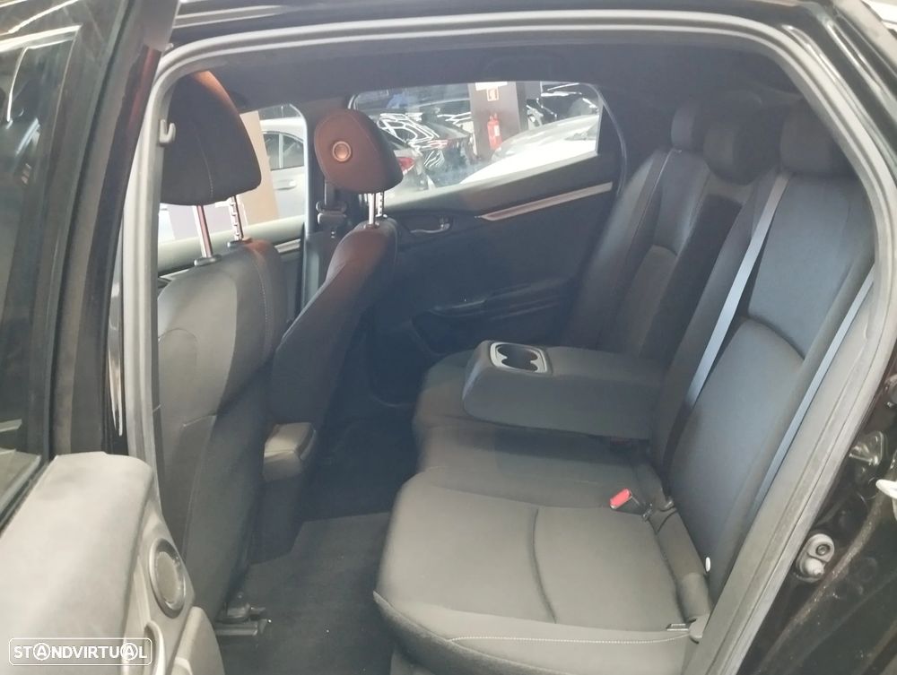 Honda Civic 1.0 i-VTEC Elegance Navi - 14