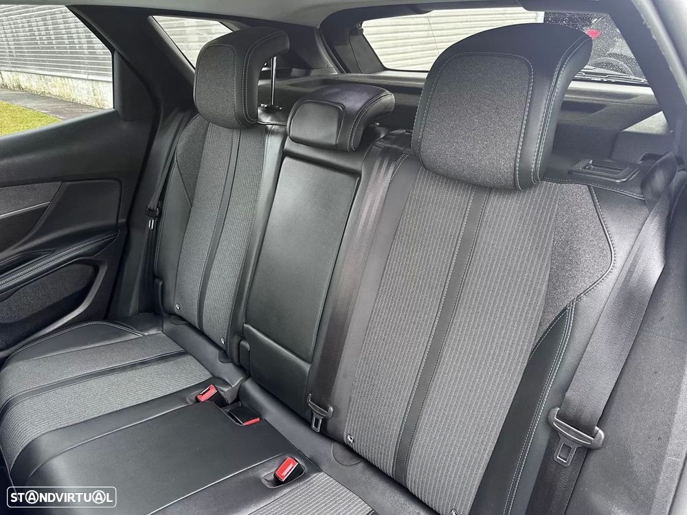 Peugeot 3008 PureTech 130 Stop & Start GPF Allure Pack - 31