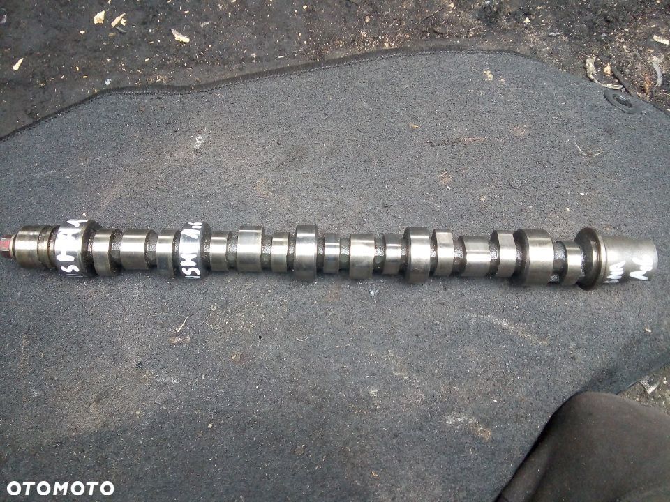 MITSUBISHI CARISMA 1,6 wałek rozrządu - 1