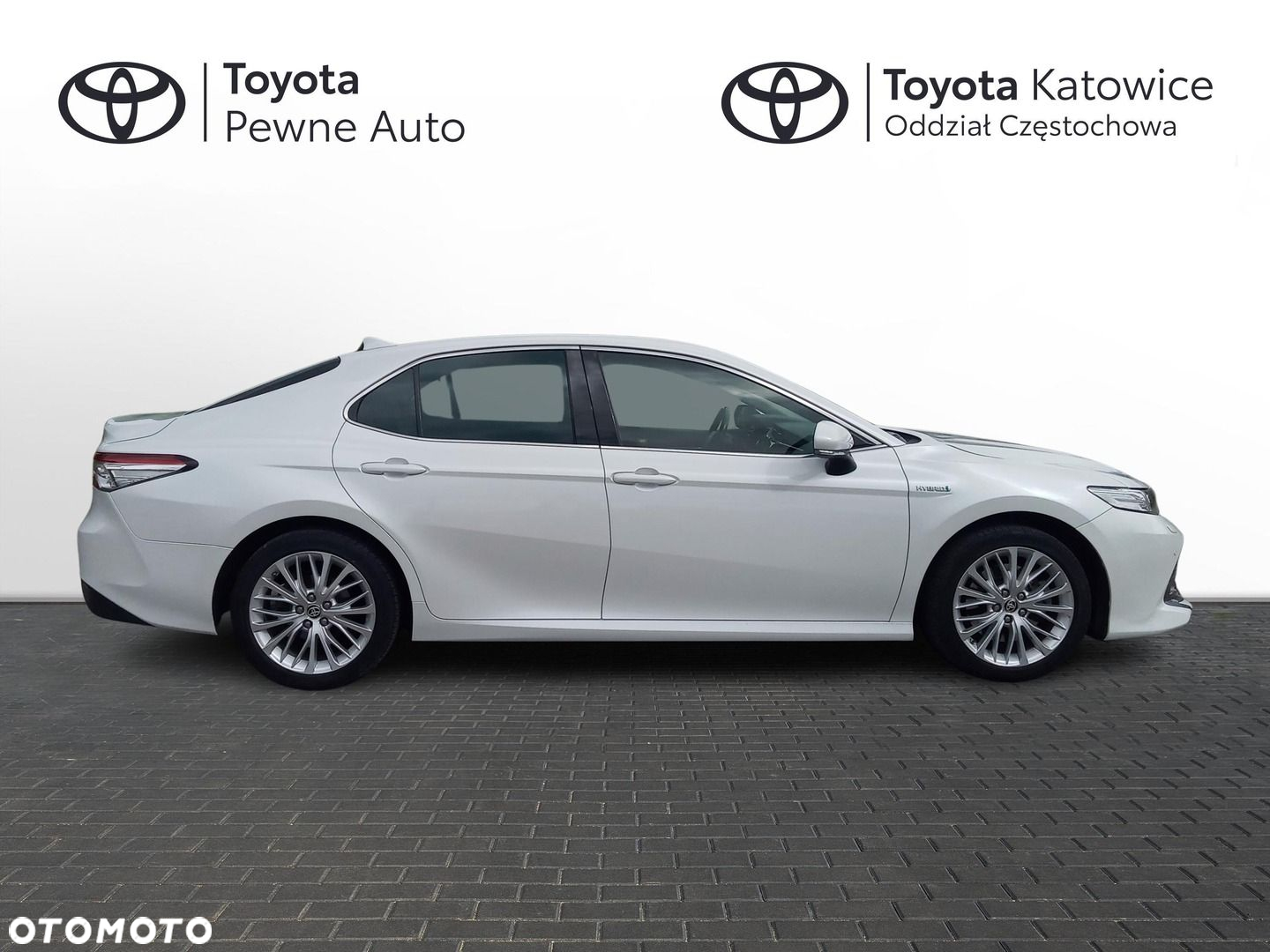 Toyota Camry - 19
