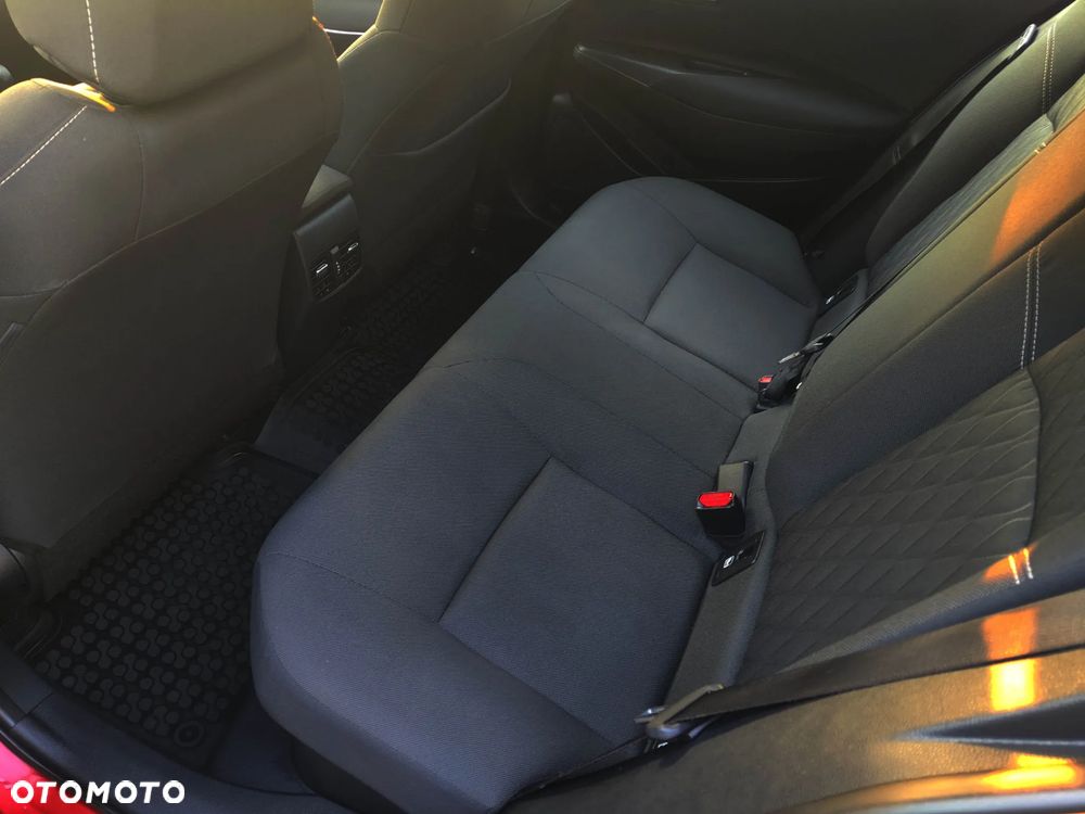 Toyota Corolla 1.8 Hybrid Comfort - 23