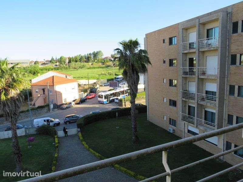 Apartamento T3 em excelente estado, localizado em Valbom ! - Grande imagem: 3/12