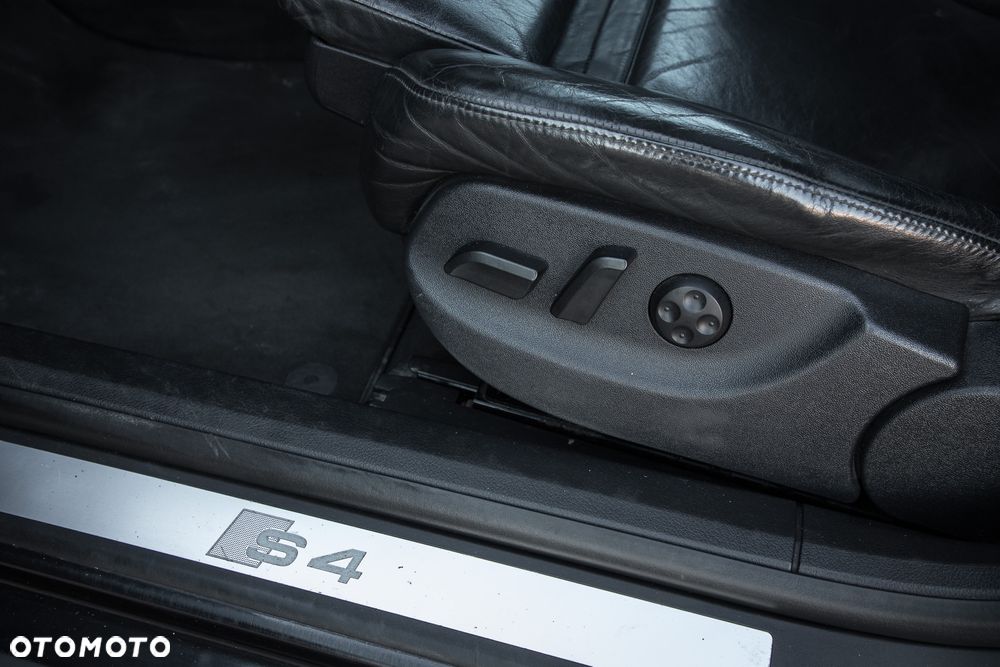 Audi S4 Avant 4.2 Quattro - 30