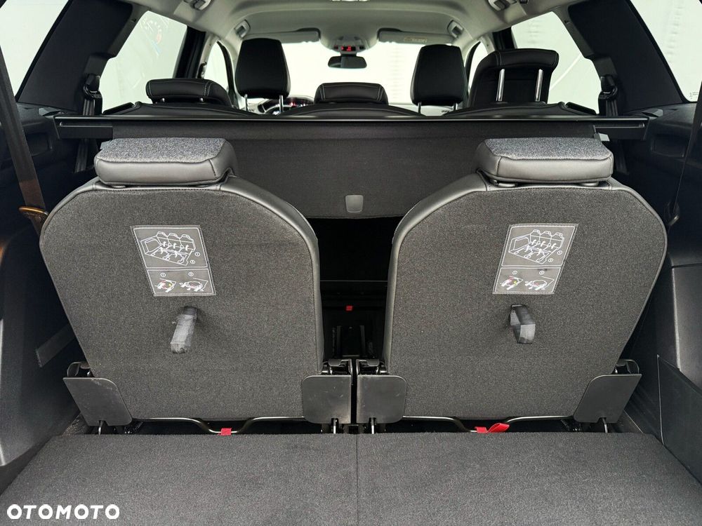 Peugeot 5008 1.2 PureTech Allure S&S EAT8 - 11
