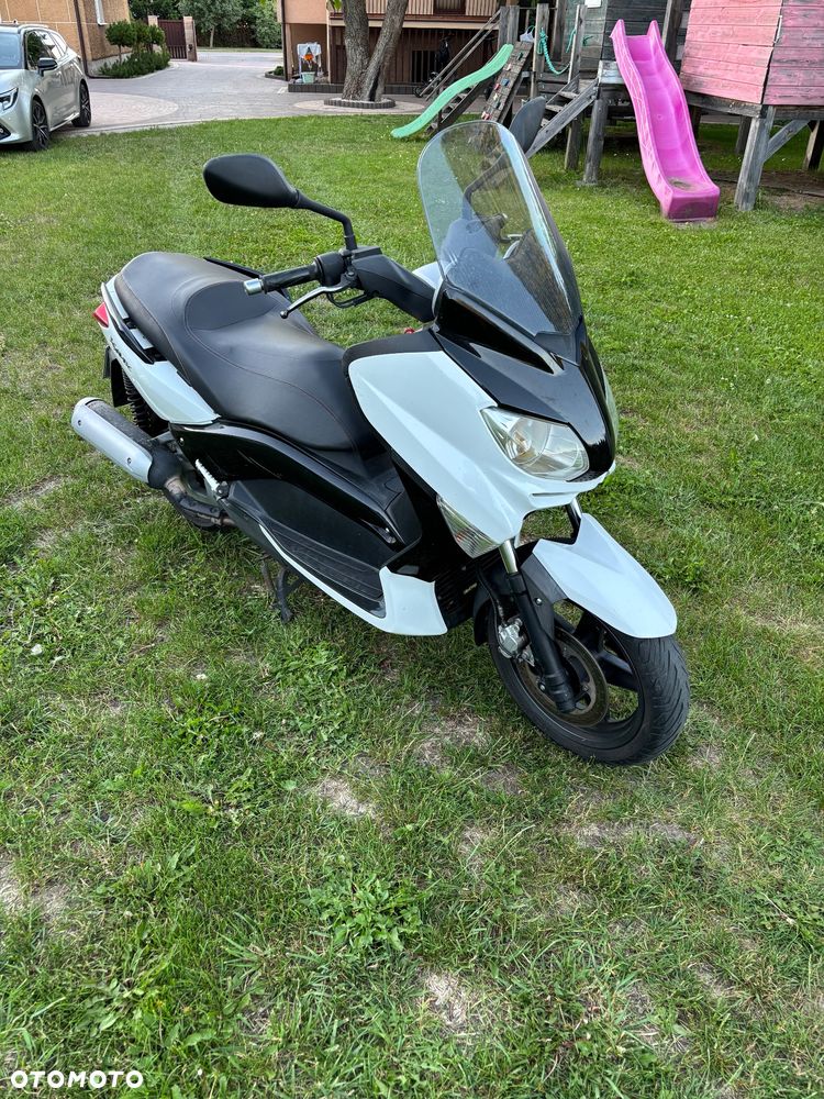 Yamaha X-max - 5
