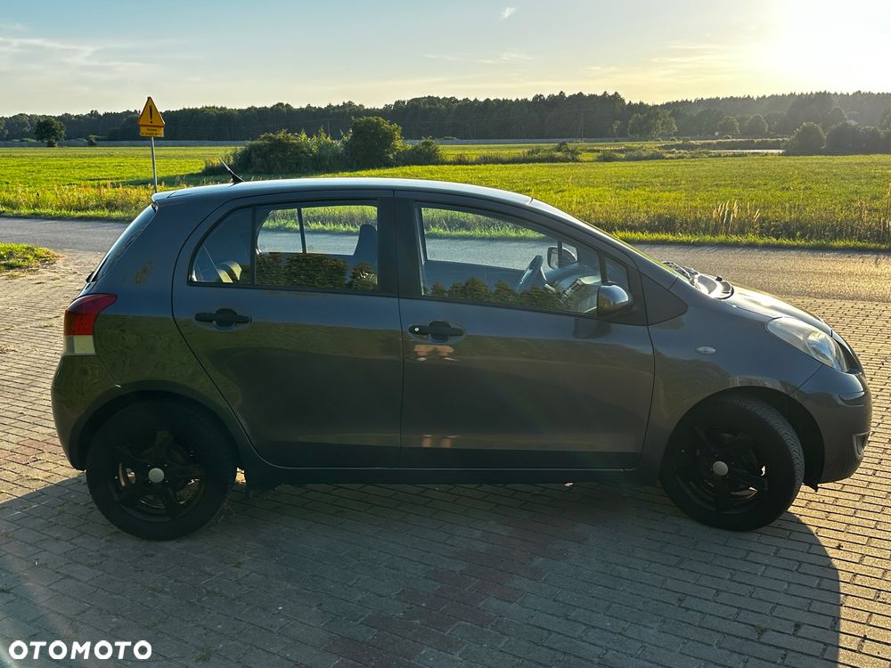 Toyota Yaris - 9