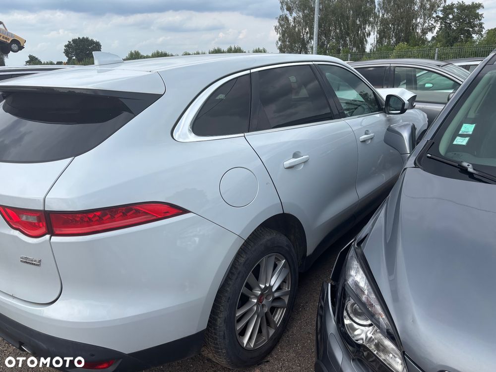 Jaguar F-Pace 2.0 i4D AWD Chequered Flag - 11