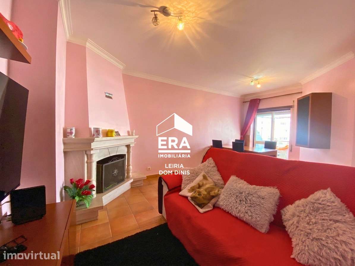 Apartamento T2 com varanda, terraço e garagem em Leiria - Grande imagem: 3/22