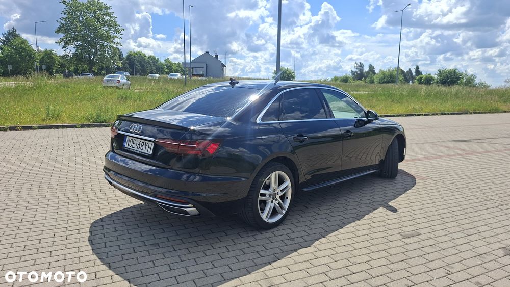 Audi A4 Limousine - 4