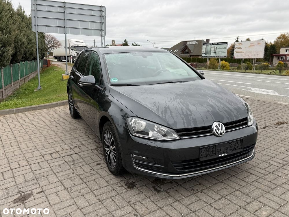 Volkswagen Golf - 2