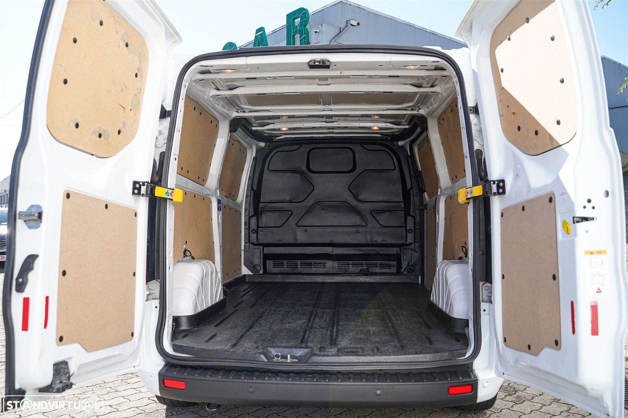 Ford Transit Custom 320L2 2.0 TDCi H1-T.Baixo Trend - 6