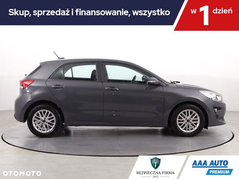 Kia Rio - 7