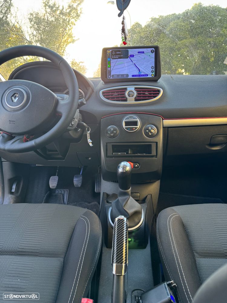 Renault Clio 1.2 16V Dynamique S - 3