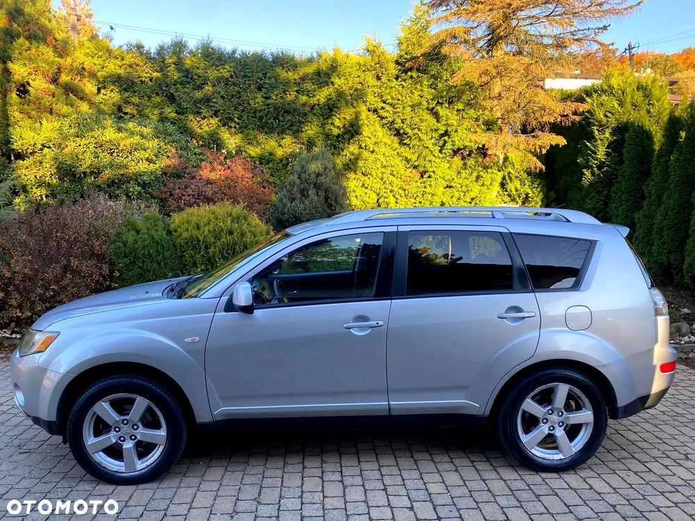 Mitsubishi Outlander 2007 photo 2