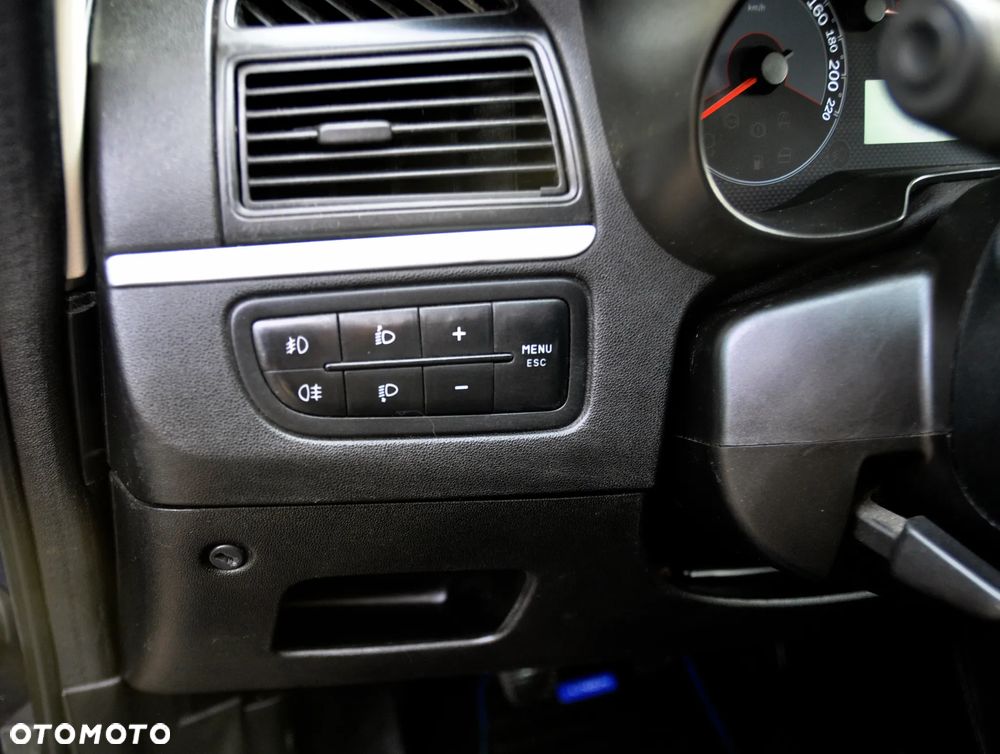 Fiat Linea 1.4 Active - 13