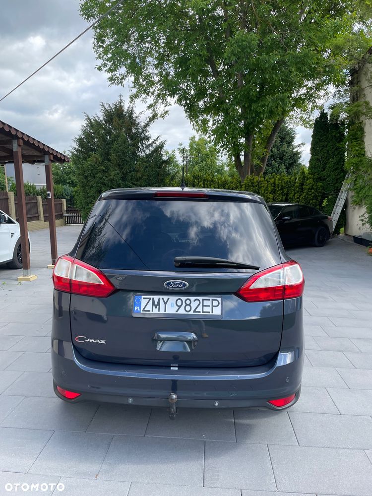 Ford Grand C-MAX - 12