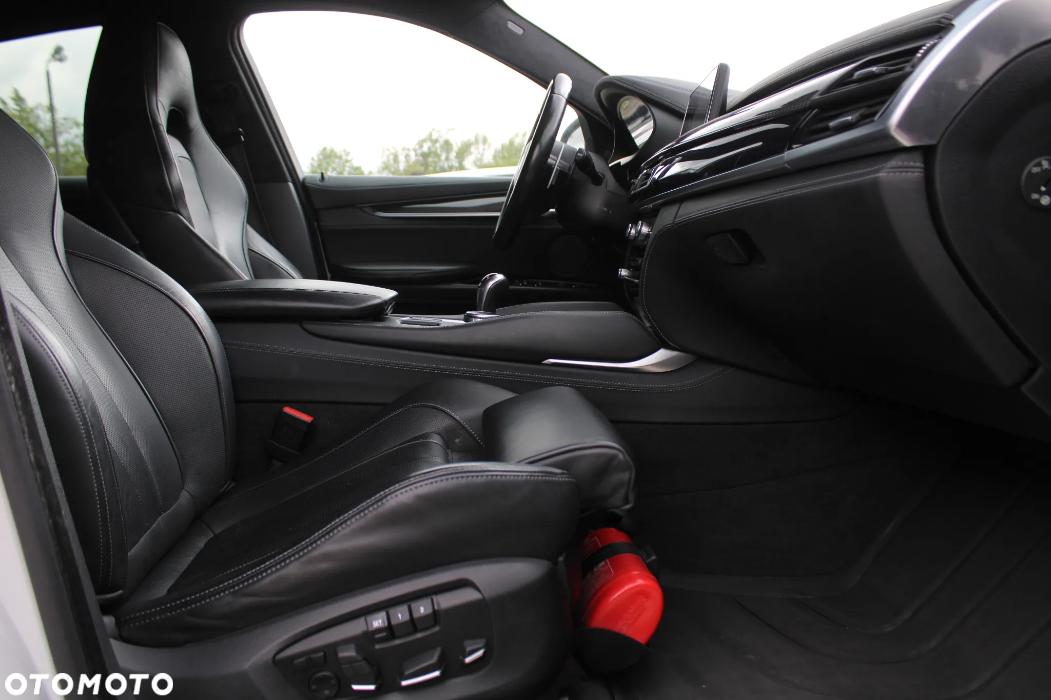 BMW X6M - 19