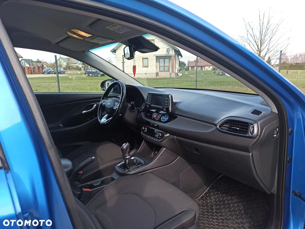 Hyundai i30 1.6 CRDi Premium - 4