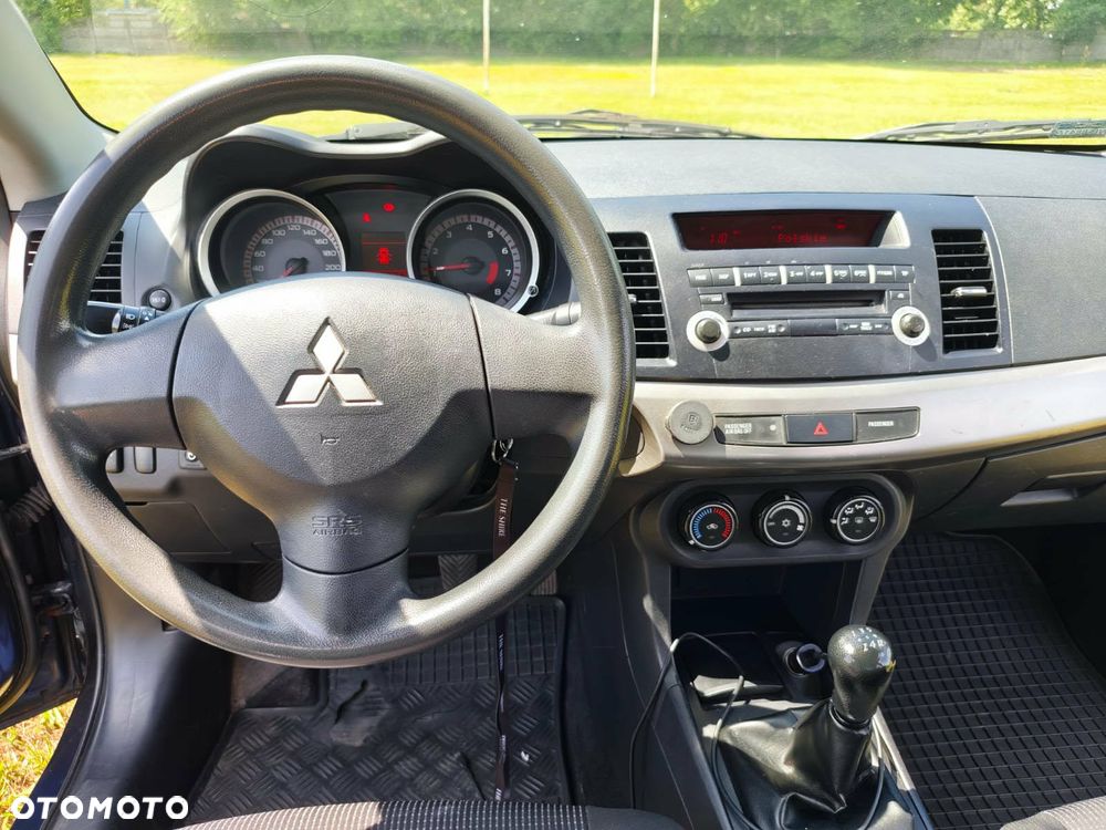 Mitsubishi Lancer 1.8 Inform LPG - 10